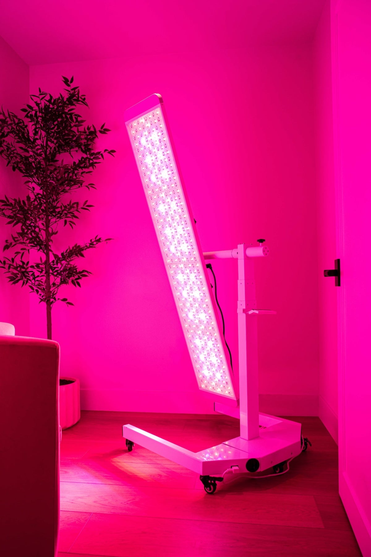 Renew Panorama Adjustable Full Body LED Panel